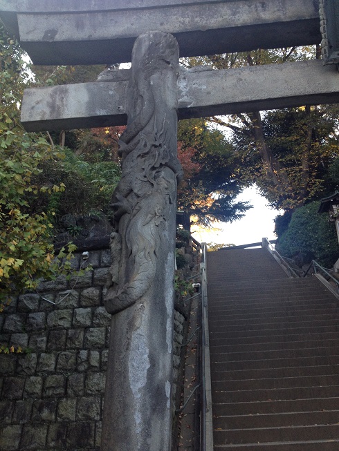 品川神社　鳥居の竜.jpg